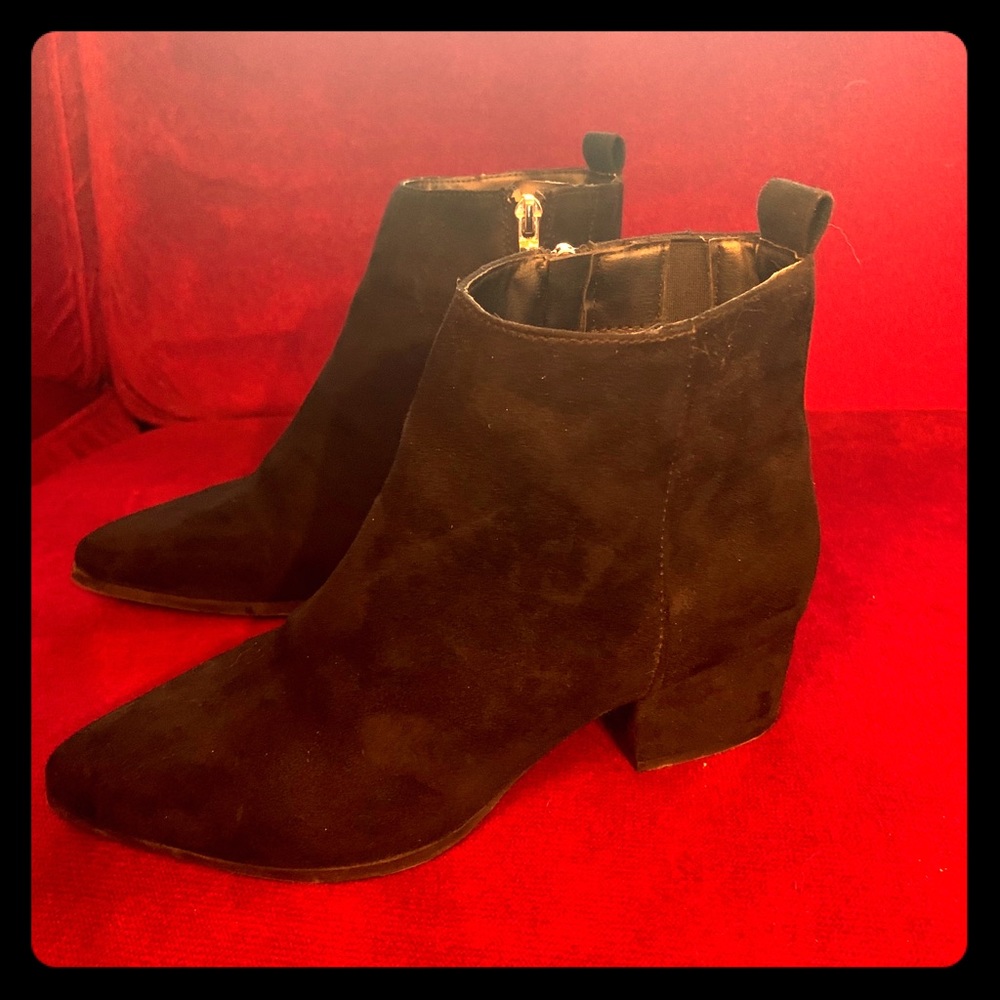 Faux suede black pointed toe booties